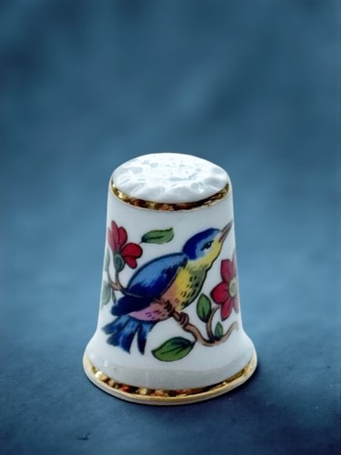 Vintage aynsley bird - bird, thimble