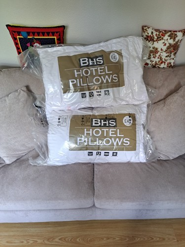 Luxurious bhs hotel pillows - luxurious,