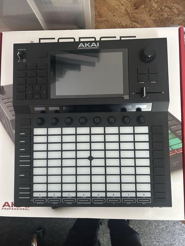 Akai professional force - professional, |