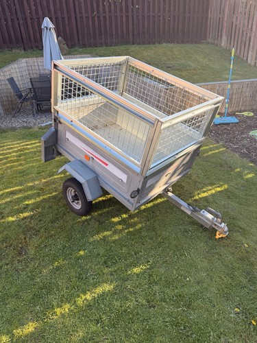 Erde 102 camping - erde, trailer.