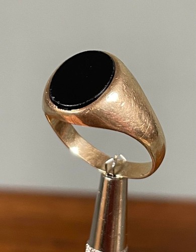 9ct gold onyx signet ring - 9ct,