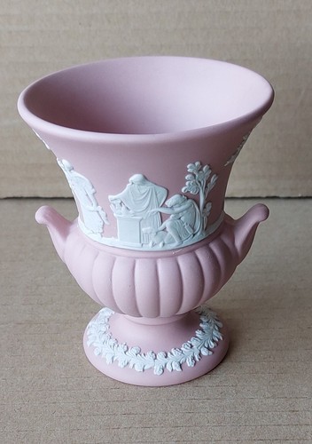 Wedgwood pink jasper - pink, urn