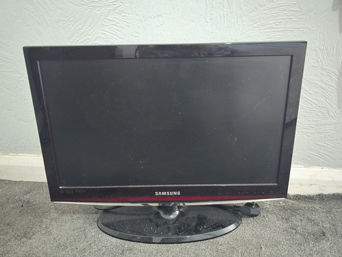 The samsung le22c450e1w - the,