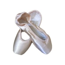 Grishko 2007 Pointe Shoes 0509 Size 5L  XXXX Medium Brand New With tags. 