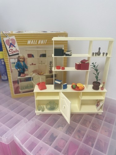 Vintage sindy 1984 wall - wall, unit