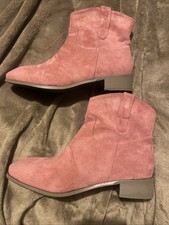 Lovely Dusky Pink Cowboy Boots