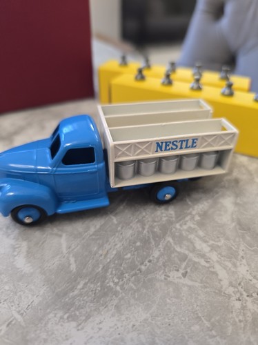 Dinky toys atlas editions - dinky, 25