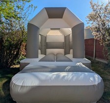 11ftx8ft Bouncy castle with 17