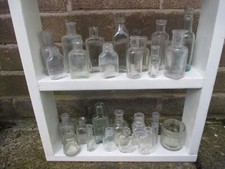 25x SMALL VINTAGE GLASS PHARMACY UTILITY MEDICAL BOTTLES PROPS WEDDING FAVOURS