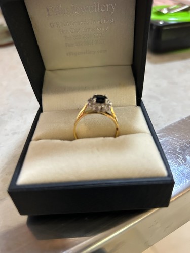 Sapphire and diamond ring 18k - and,