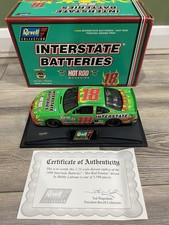 1:24 Bobby Labonte #18 Interstate Batteries NASCAR 1998 SCALE RACE CAR Revell