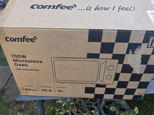 Brand new microwave comfee - brand, microwave.