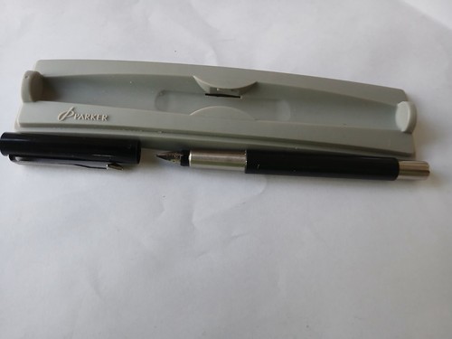 Parker fountain pen case - pen,