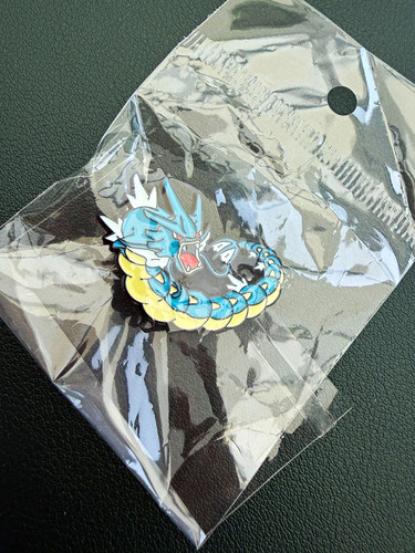 Pokémon gyarados enamel pin - gyarados,