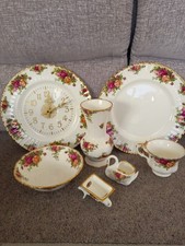 Royal Albert Old Country Roses.  Clock Plate Vase Cup Bowl 2 Ornaments Display