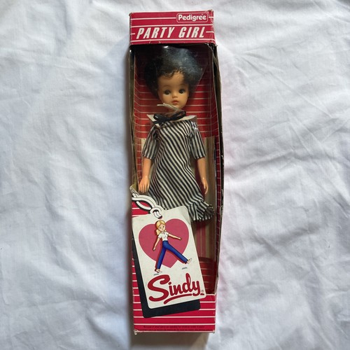 Vtg pedigree sindy - doll, party