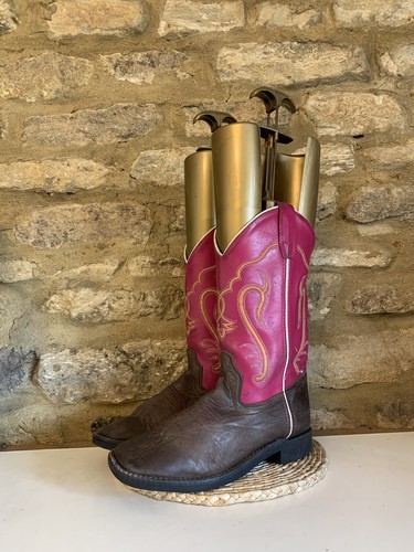 Old west women brown - old, pink
