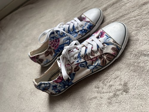 Dunlop floral patterned low - floral,