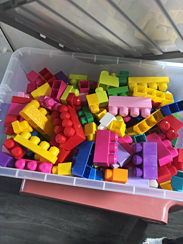 Toy bundle everything in - bundle,, is