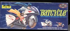 Polar Lights Batman Batcycle +