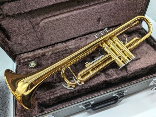 Yamaha ytr 2335 - bb, trumpet
