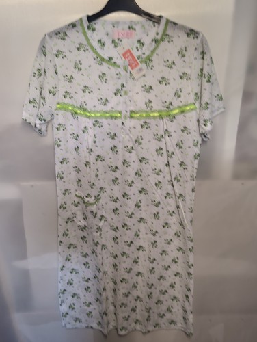 Gorgeous white and green - white,
