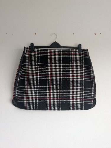 Next checkered dogtooth - dogtooth, /