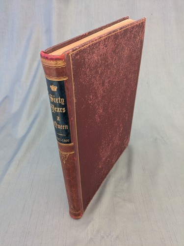 Sixty years queen book - sixty,