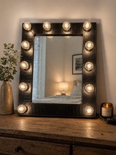 Light up Hollywood dressing