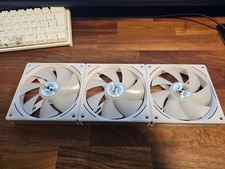 Lian Li UNI FAN AL120 PC Case