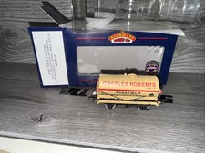 Bachmann 37-650k Charles Roberts Club Model OO Gauge Tank Wagon Rolling Stock