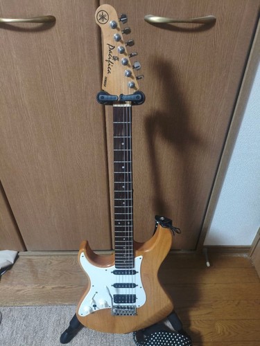 Yamaha pacifica112v yellow - yamaha,