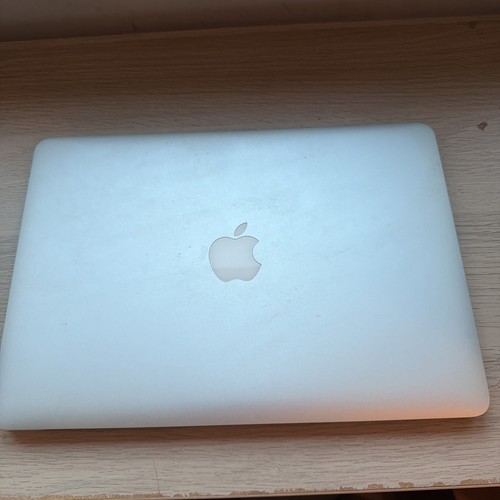 Apple macbook air early - apple, 13”