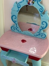 Kids Frozen dressing table