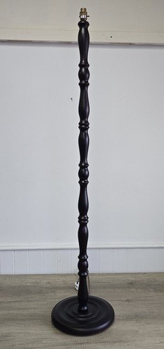 Lovely vintage wooden standard - lovely,