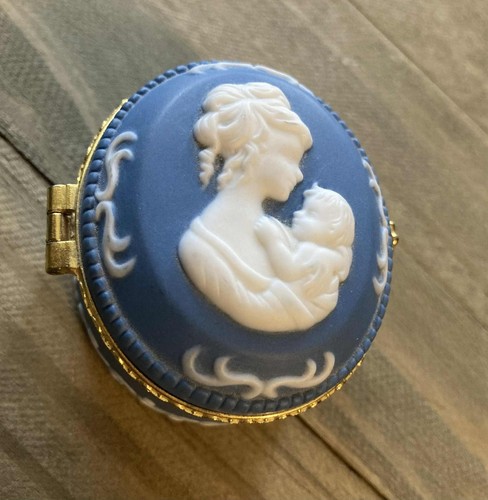 Wedgwood style blue cameo - wedgwood,