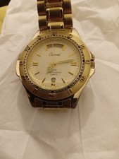 Unisex / Adult Used Carvel