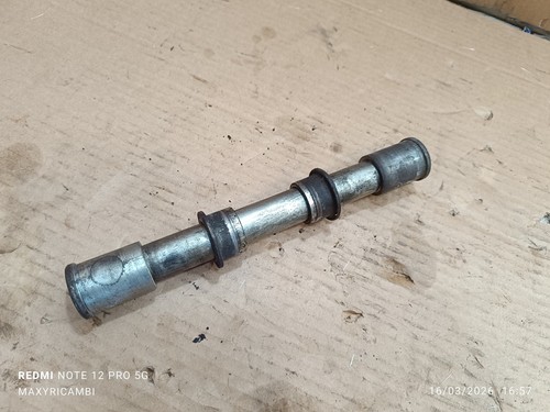 Front wheel pin axle - front,