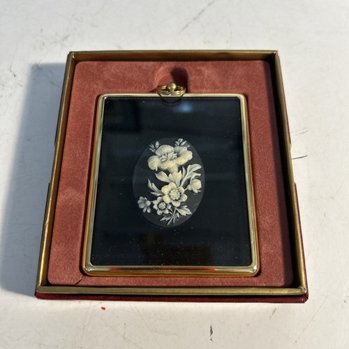 Flowers cameo miniature by - in,