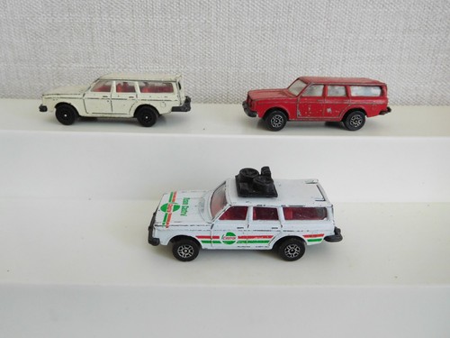 Different corgi juniors - x,