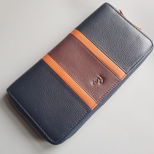 Pia leather ladies clutch card