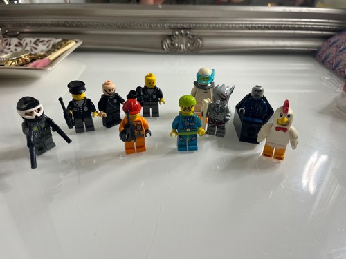 Collectable lego figures - figures,