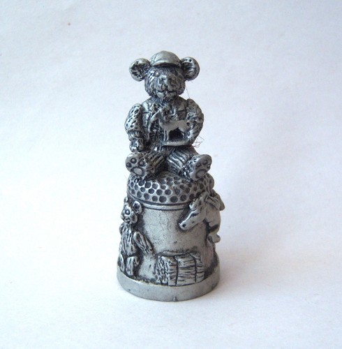 Vintage character bear english - character,