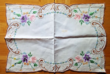 VINTAGE FLORAL EMBROIDERED 56