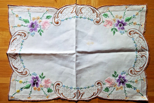 Vintage floral embroidered - vintage,