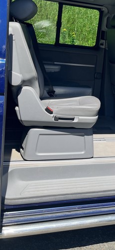 Caravelle captain seats - vw,
