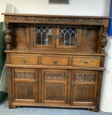 Vintage Old Charm Court