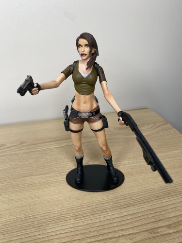 Neca 2006 tomb raider - tomb,