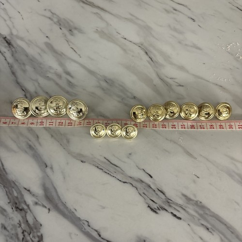 Job lot gilt brass - 13,