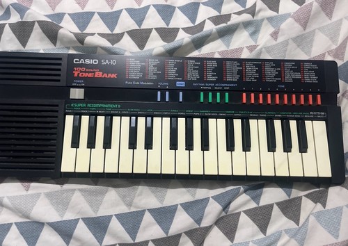 Casio mini keyboard - sa-10,